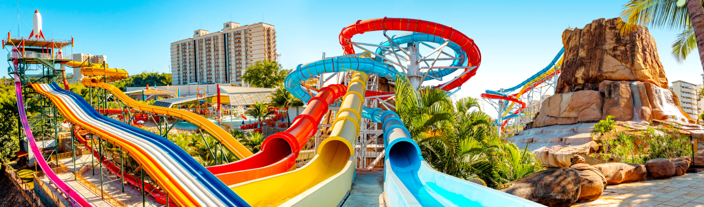 Caldas Novas GO, Os melhores hotéis e parques da cidade
Caldas Novas fica à 30 min. de um dos melhores parques aquáticos do mundo, repleto de águas quentinhas naturais. O Hot Park é o melhor e maior Parque Aquático de Goiás